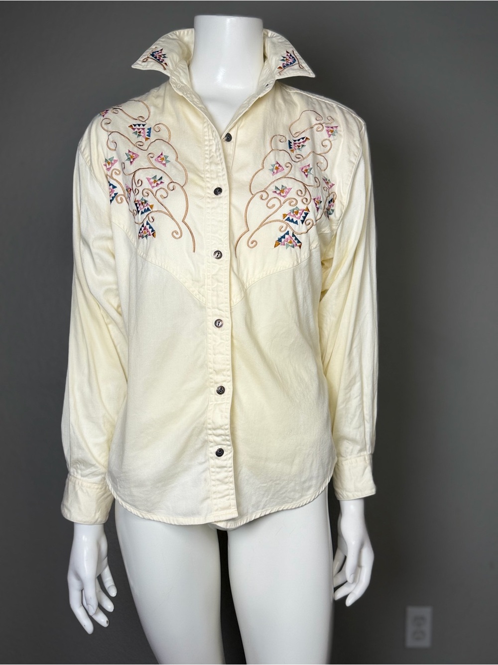 Vintage Wrangler Western Wear Embroidered Southwestern Button Down Ivory Medium - Picture 2 of 14
